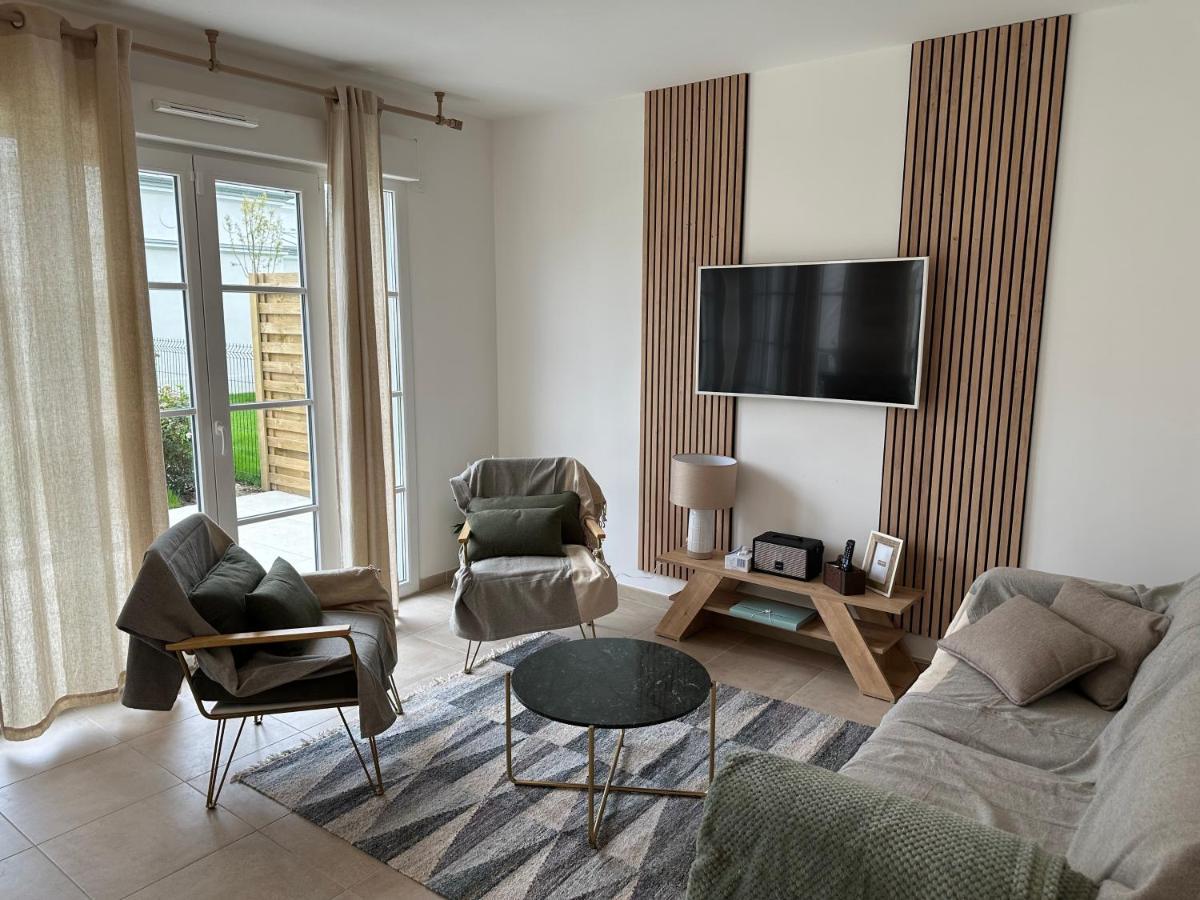 Disneyland Paris, Vallee Village ,paris , Villa, Garden , Syline Home, 120 M2